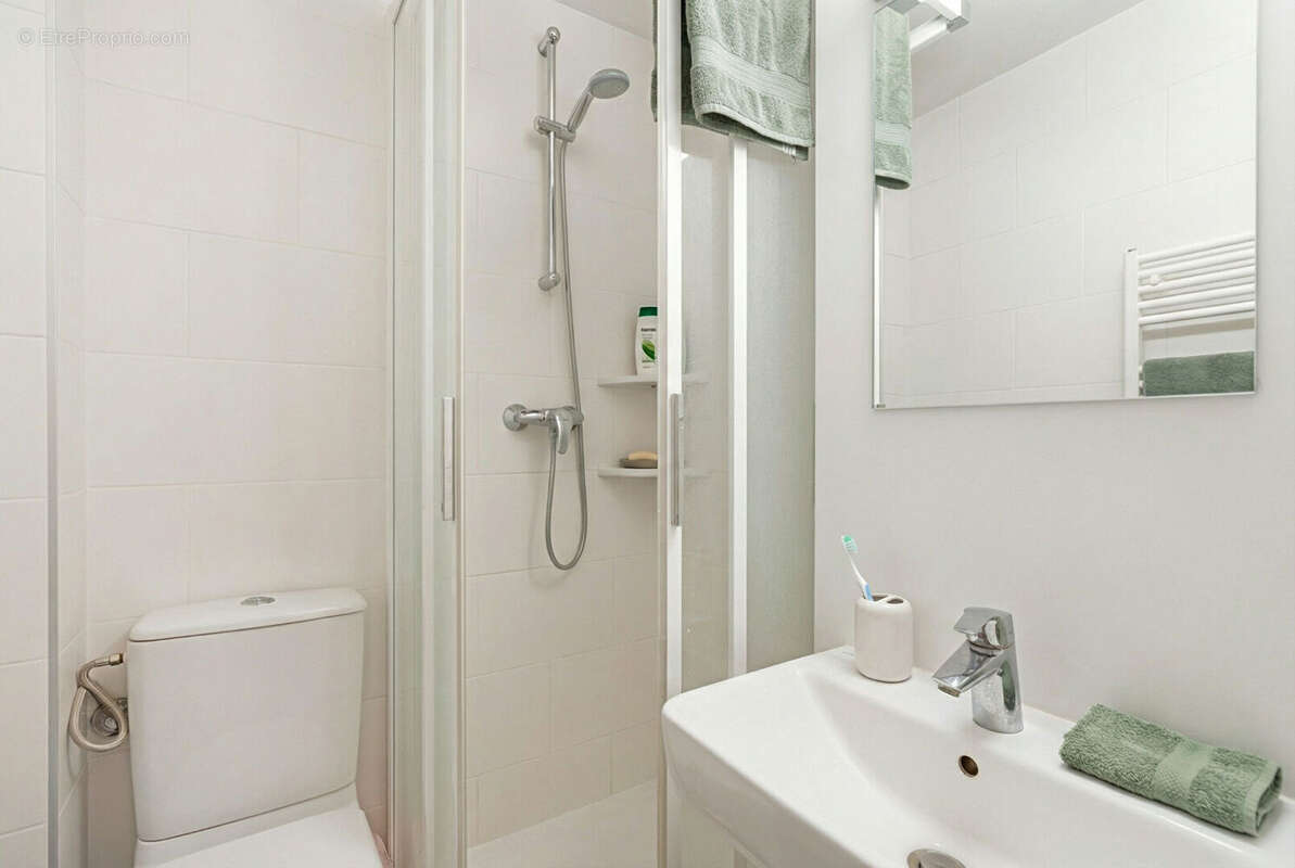 Appartement à PARIS-17E