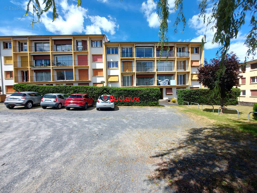 Appartement T3 avec balcon, cave & garage - photo 9