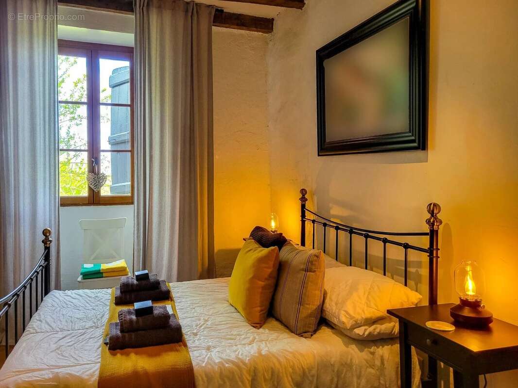 Commerce à VILLEFRANCHE-DE-ROUERGUE