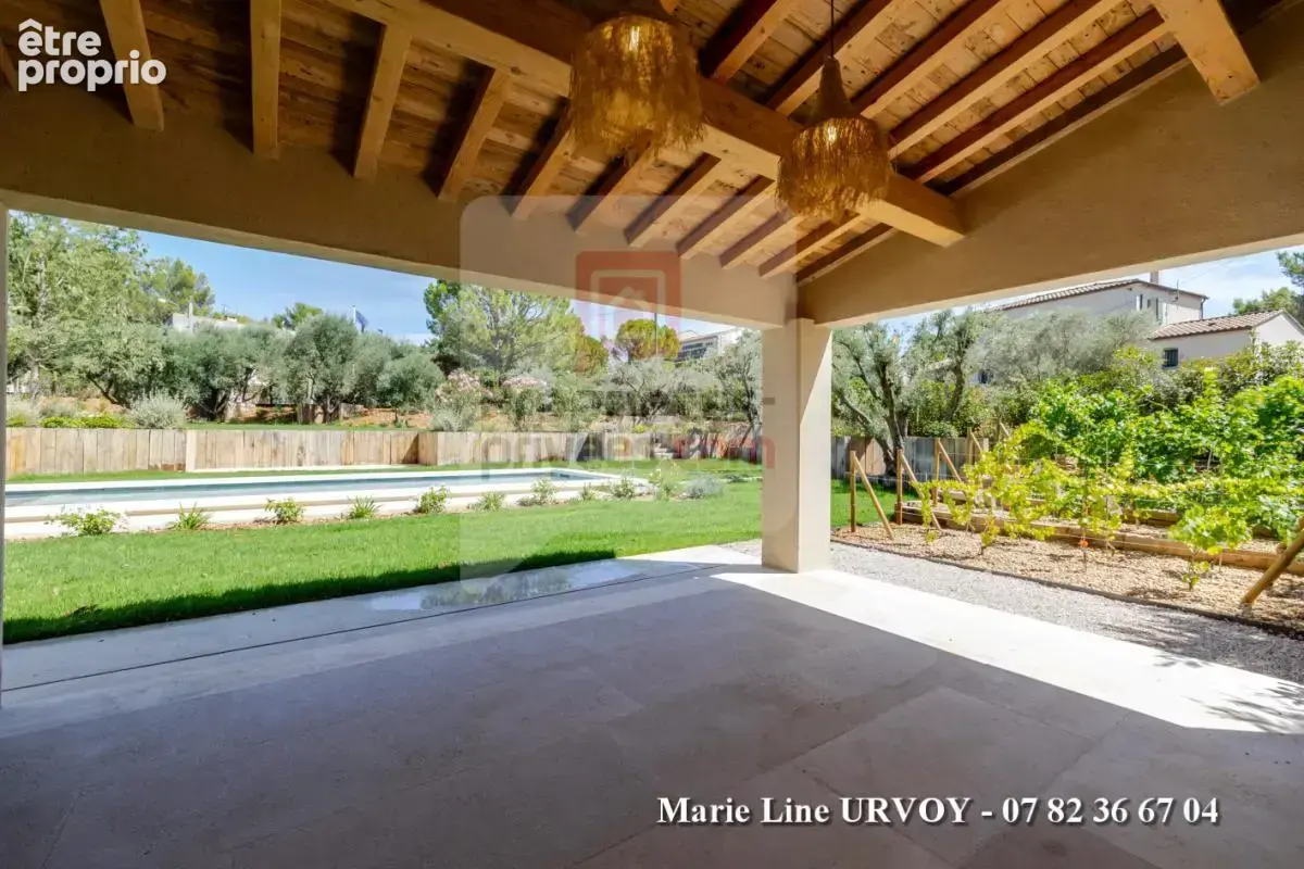 Propriété de charme au coeur des alpilles - 5 suites  - piscine - jardin paysage de plus de 2 000 m² - photo 17