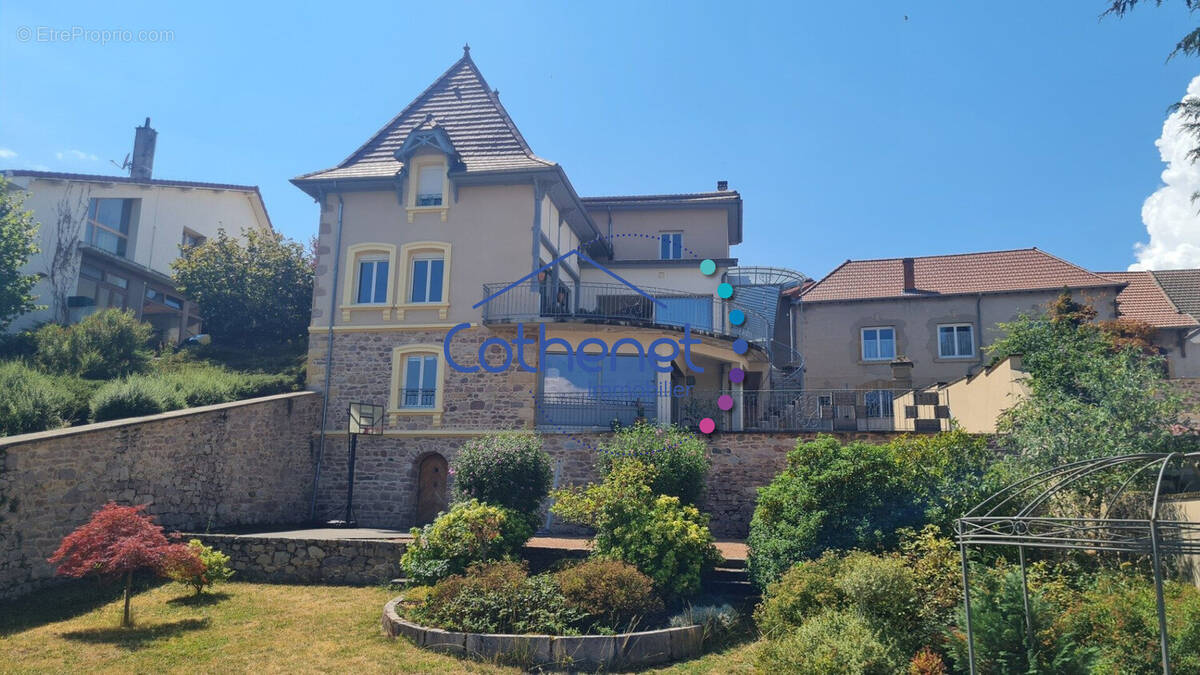 Maison à BELMONT-DE-LA-LOIRE