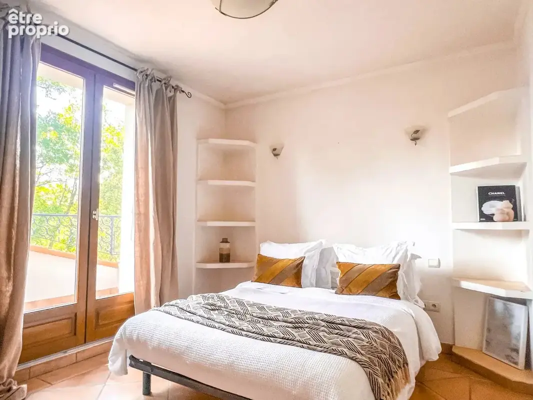 Maison familiale 6 pièces de 164 m² avec T2 indépendant de 35 m² - Roquefort les Pins - photo 9