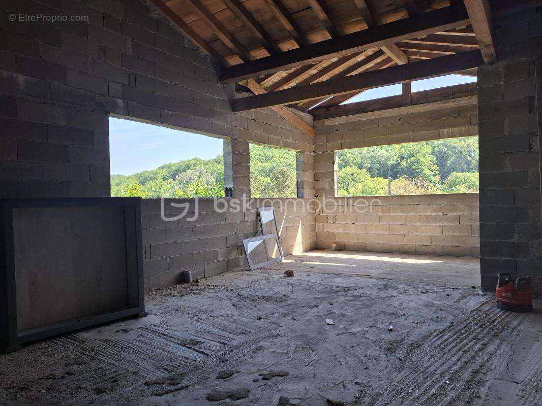 Maison à terminer de 160 m² – Vue campagne – Pessac-sur-Dordogne (33890) - photo 2