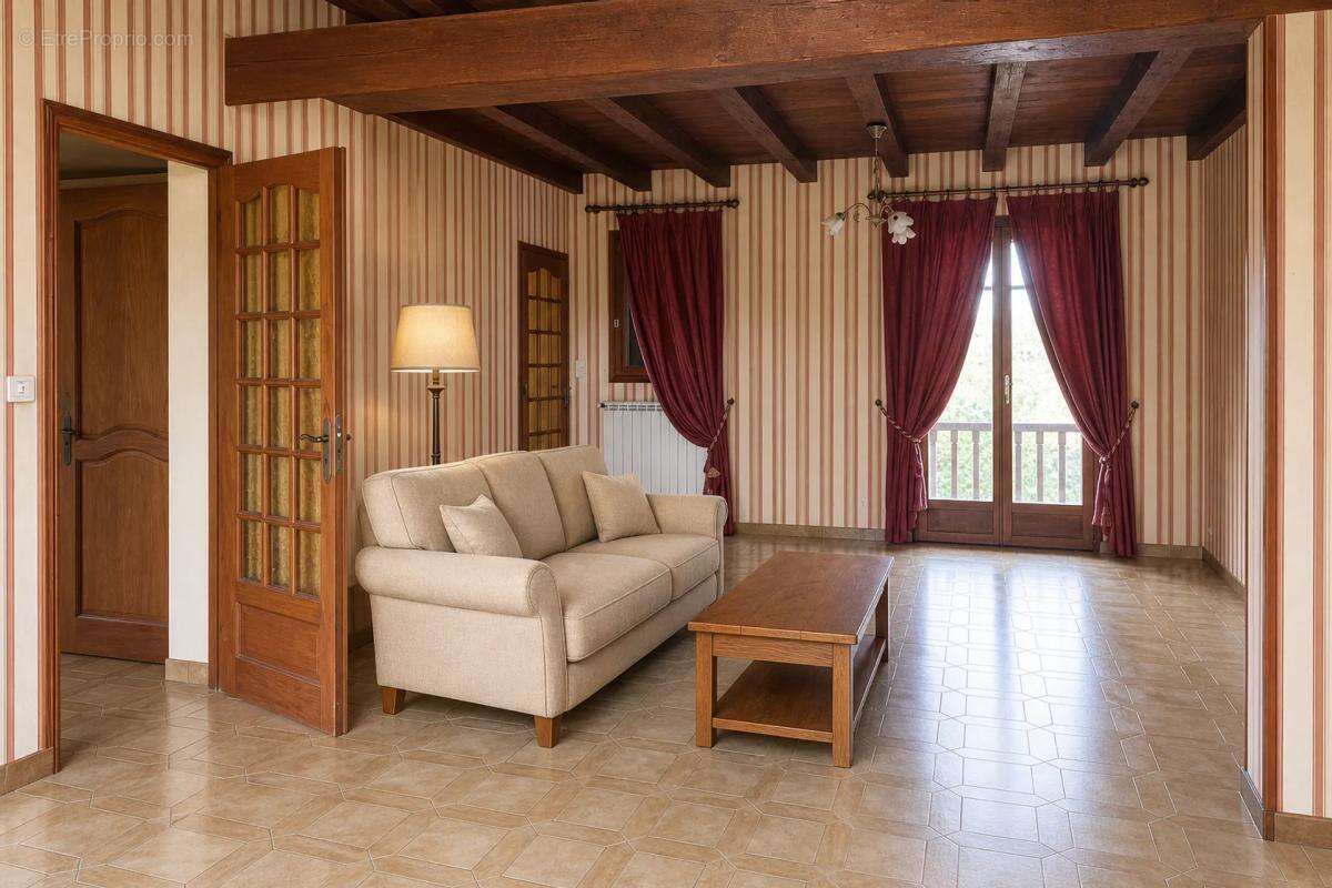 Maison à MARQUAY