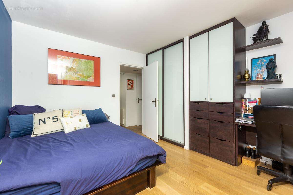 Appartement à LEVALLOIS-PERRET