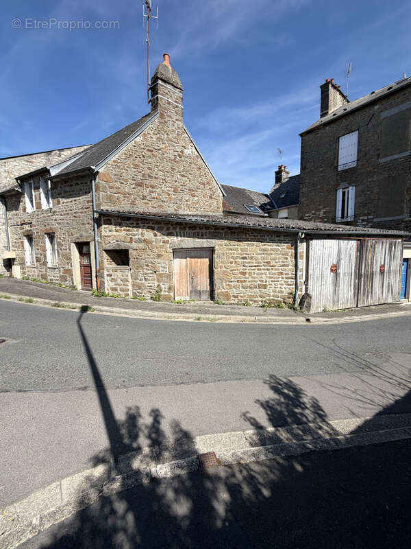 LA FERTE MACE, centre ville - photo 3