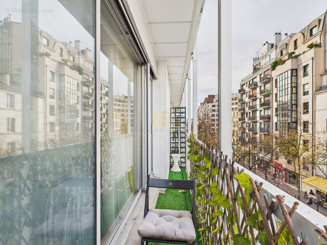 Appartement à PARIS-15E