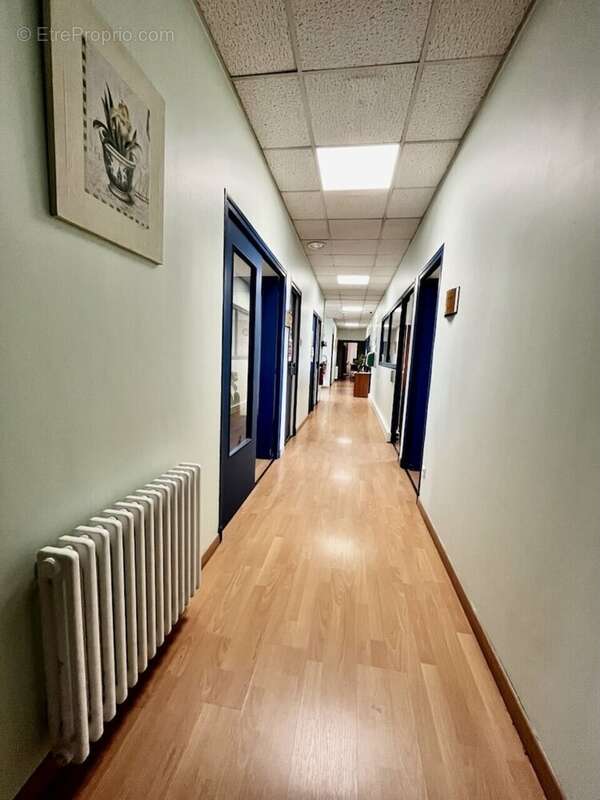 Commerce 289 m² à Compiegne  - photo 6
