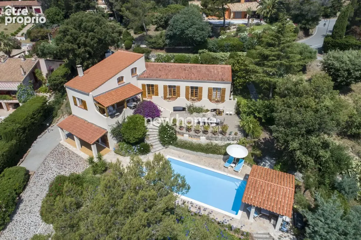 Élégante Villa Provençale avec Vue Mer - photo 18