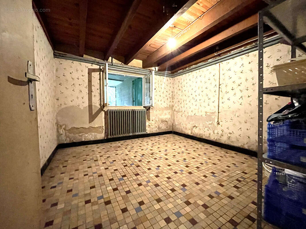 Maison à BETZ-LE-CHATEAU