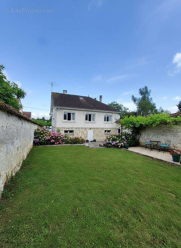 Photo 2 - Maison à MORET-SUR-LOING