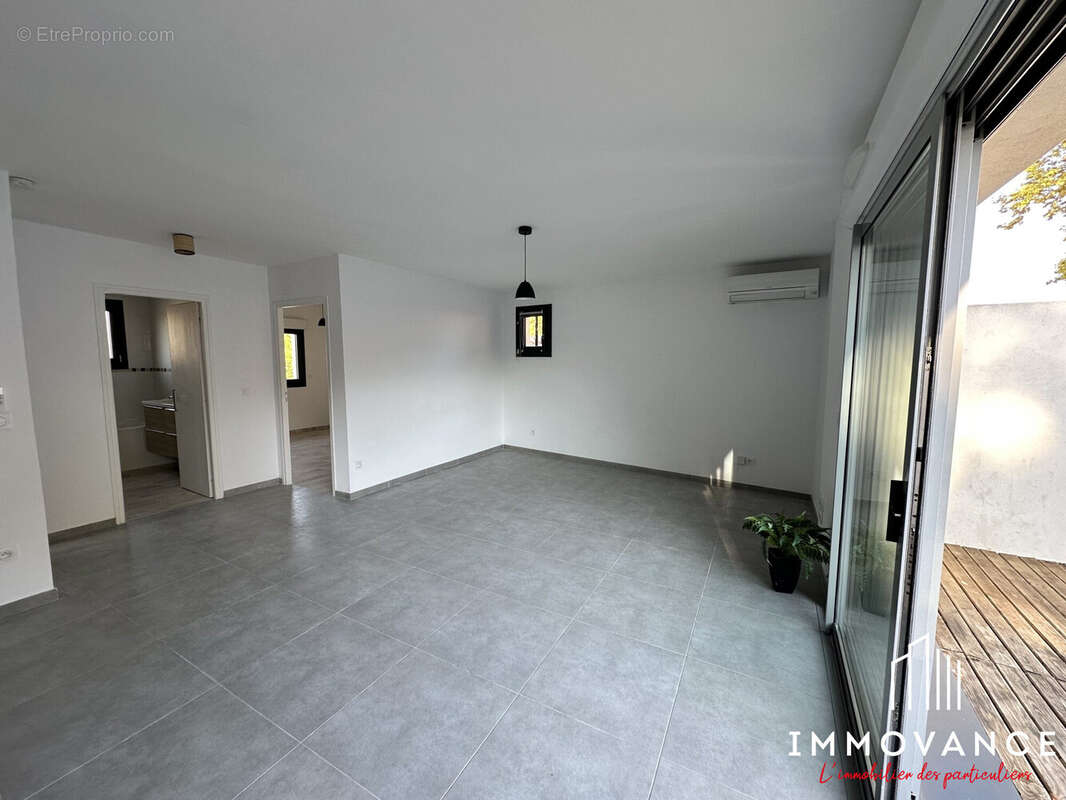 Appartement à LATTES