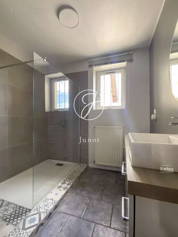 Templeuve en Pévèle – Maison de caractère – 262m² - 5 chambres – Bureaux – Jardin – Sous-sol - photo 21