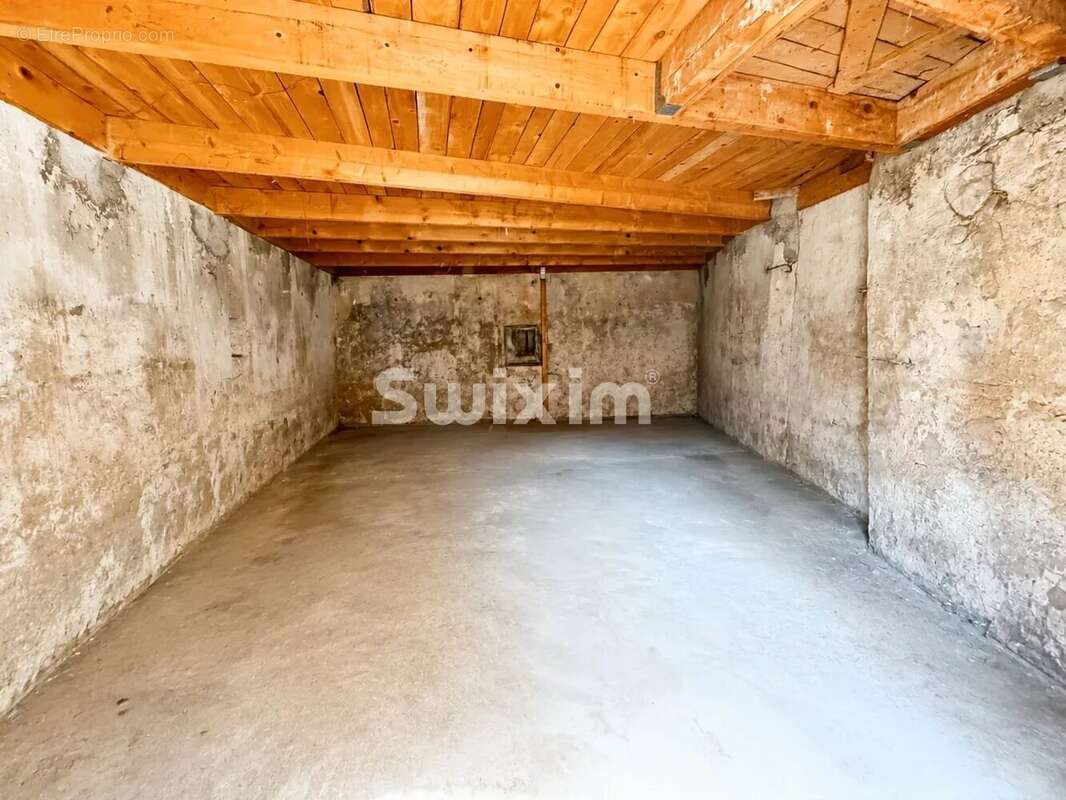 Garage 74m2 - centre ville - photo 3