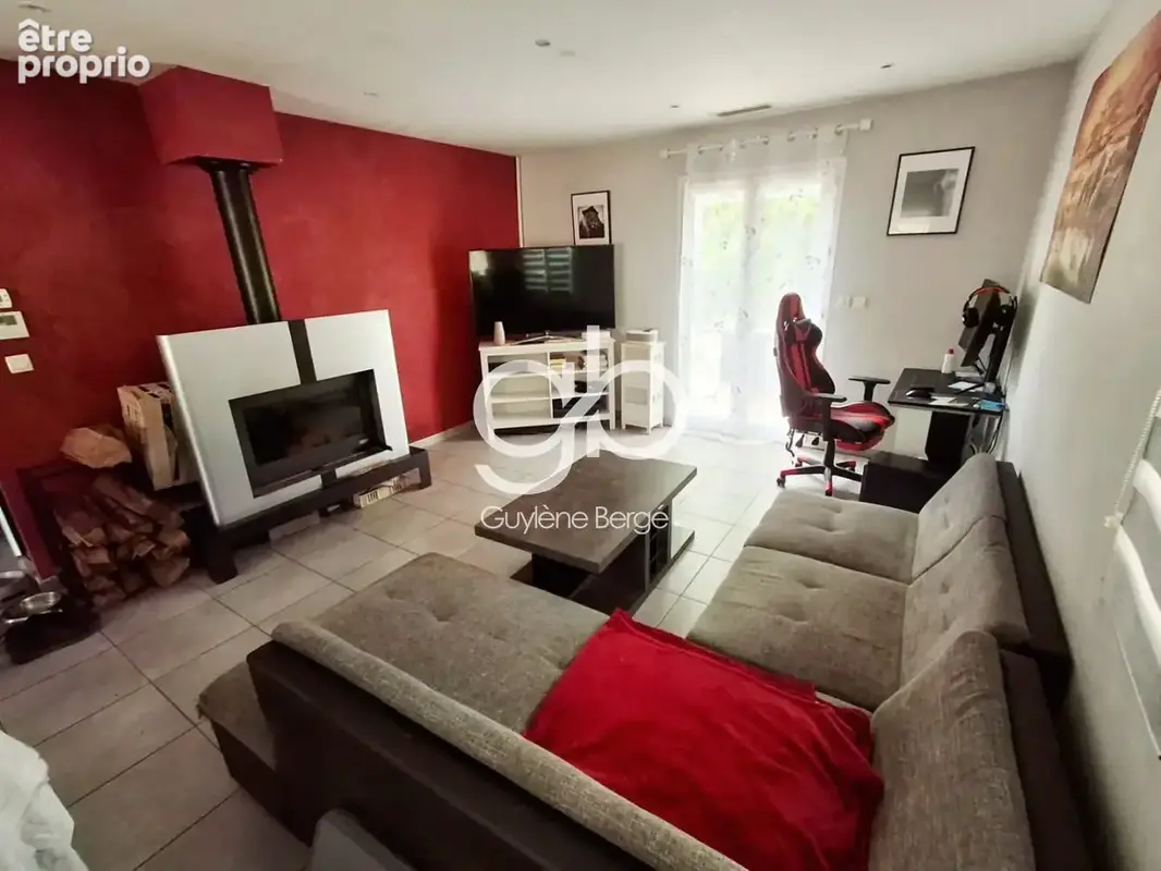 Villa 5 pièces de 105 m2 sur une parcelle arborée de 500m2 dans un environnement calme au fond d'une impasse. - photo 6