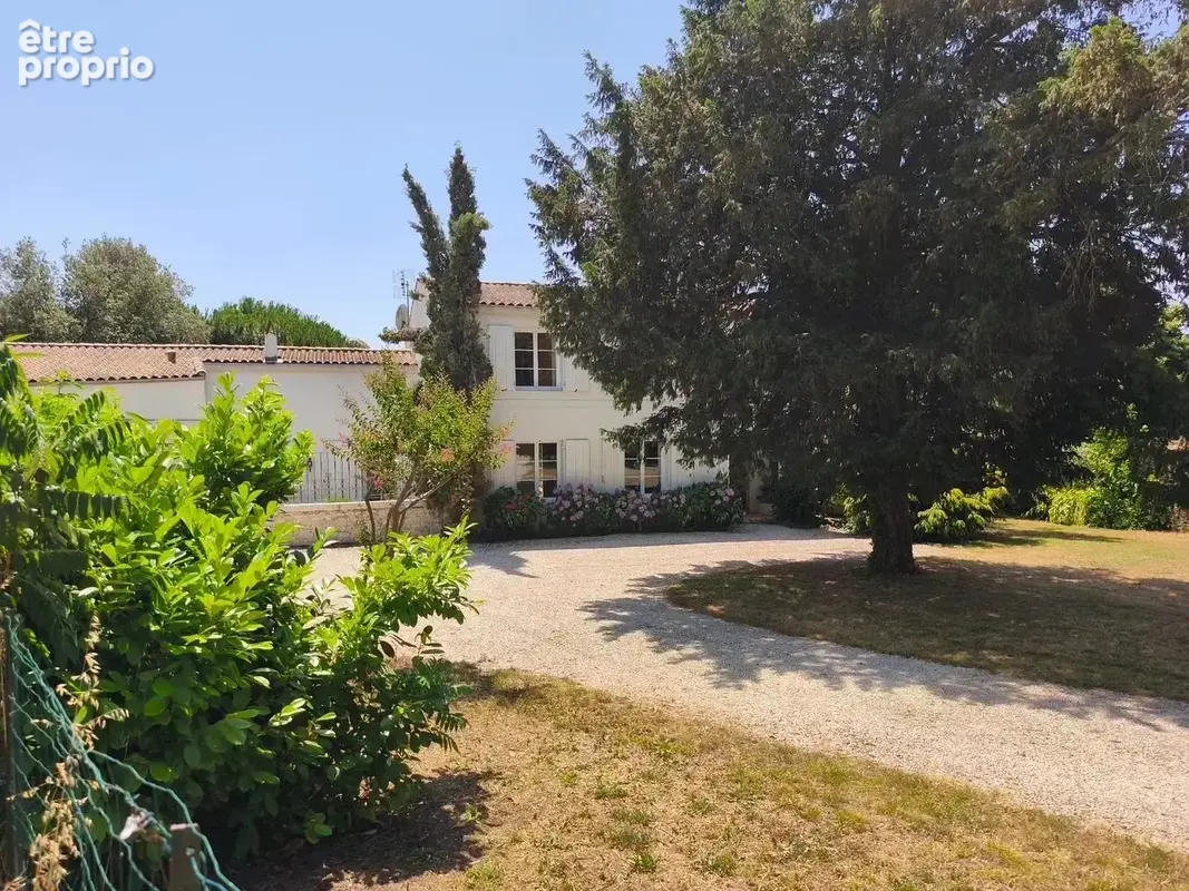 Villa familiale 5 chambres à saint-romain-de-benet - photo 2