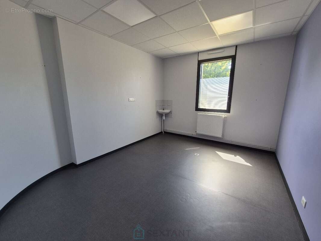 Commerce à MONTRICHARD