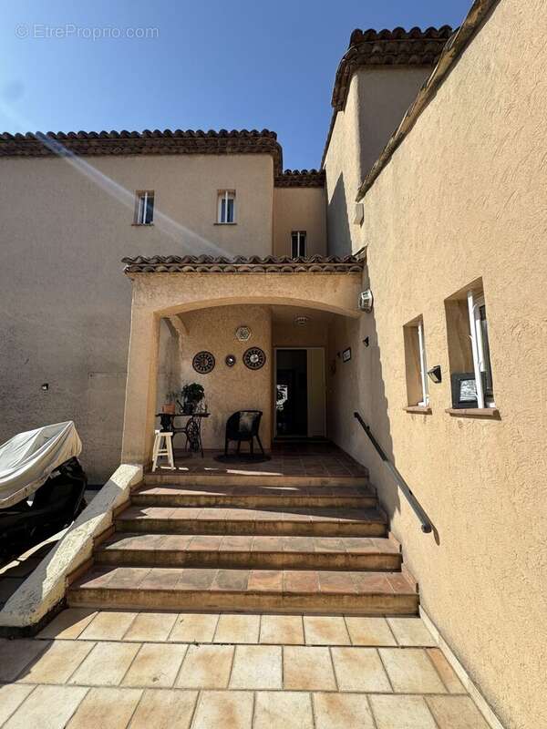 Maison à CARRY-LE-ROUET