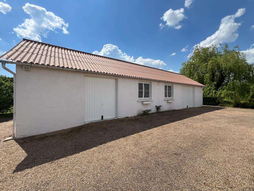 Maison Courmemin 8 pièce(s) 173.06 m2 - photo 2