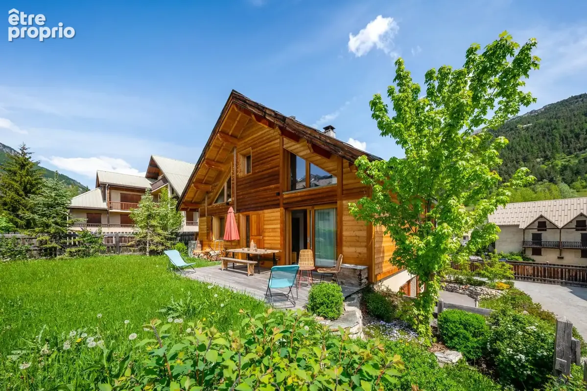 Maison à LA SALLE-LES-ALPES
