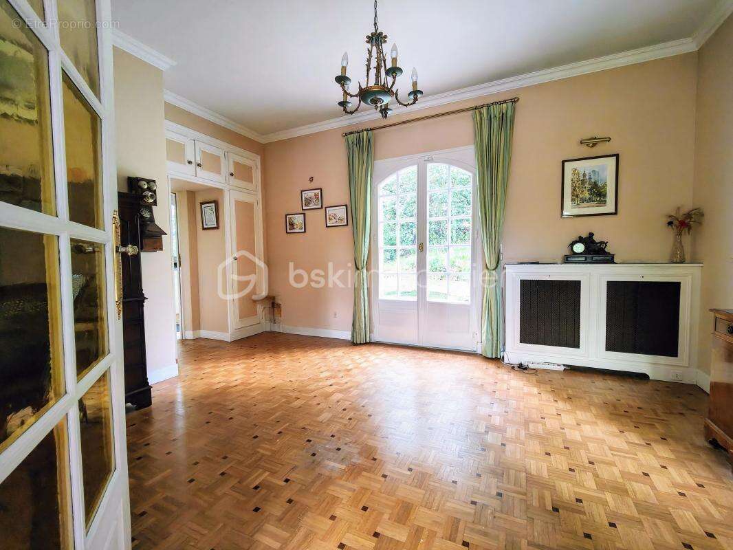 Maison à JOUARS-PONTCHARTRAIN