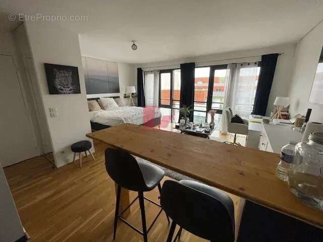 Appartement à ISSY-LES-MOULINEAUX
