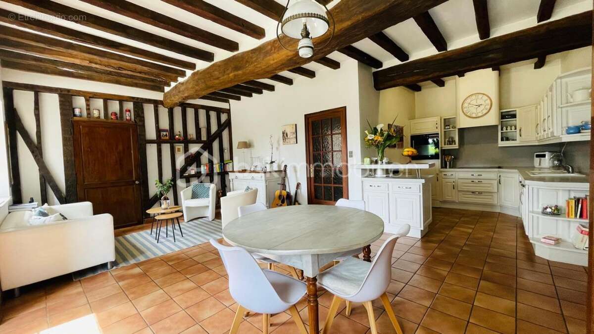Maison à MARCILLE-ROBERT