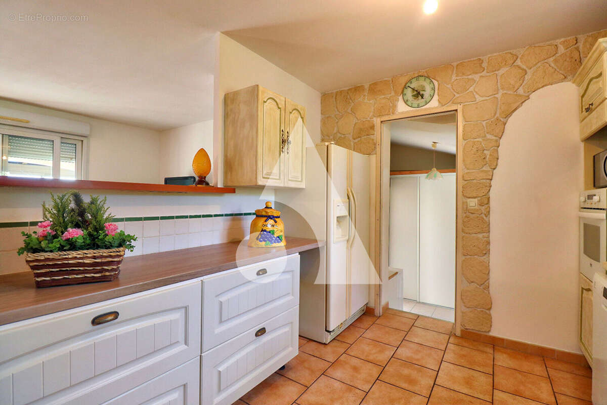 Maison à VINON-SUR-VERDON