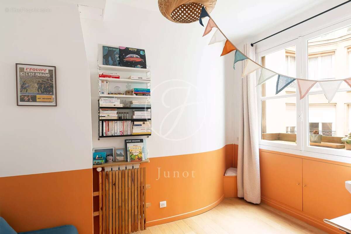 Appartement à PARIS-18E