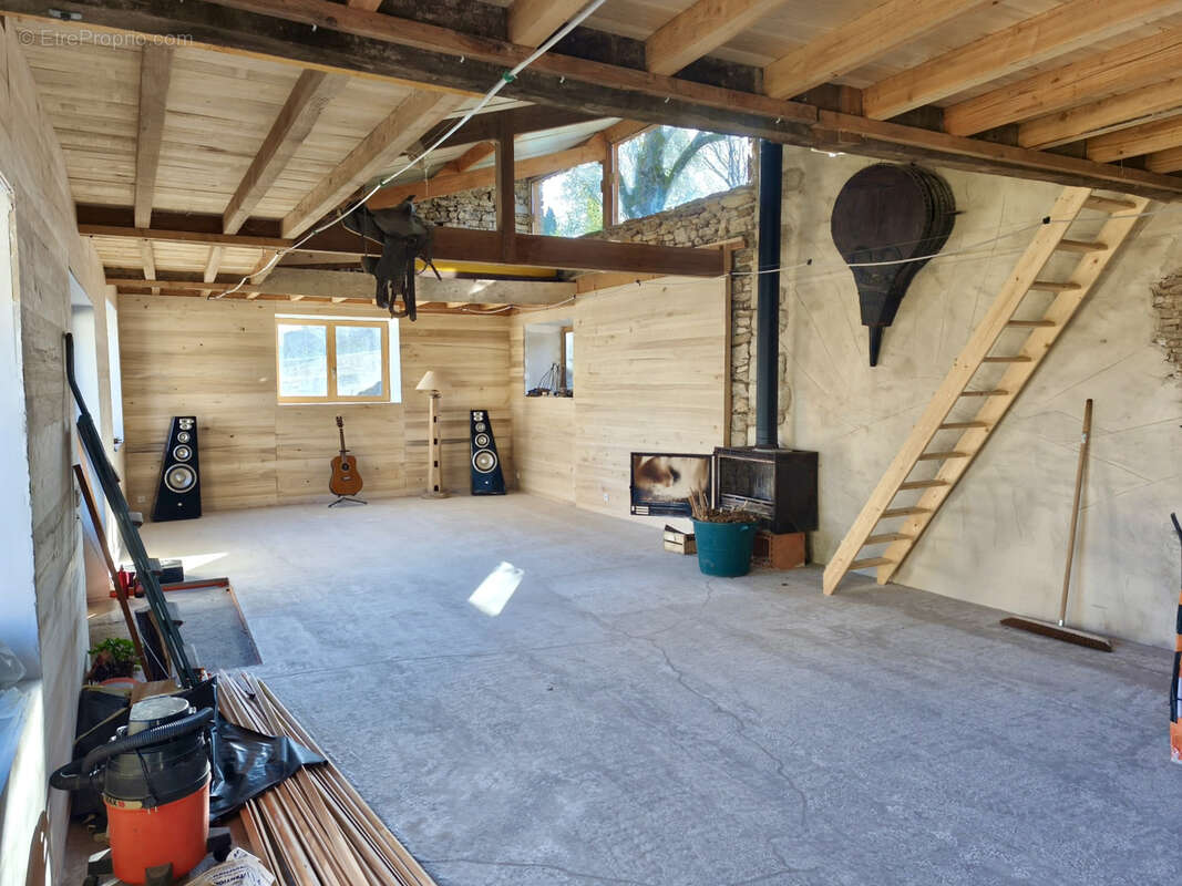 Maison à LIVERNON
