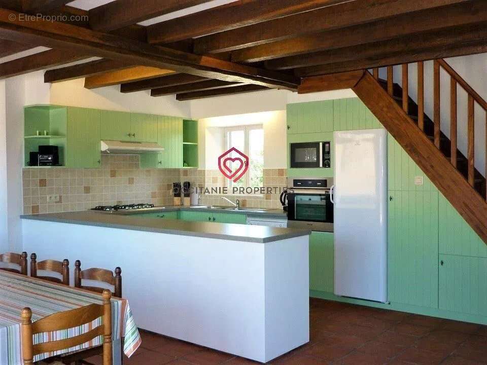 Grande maison familiale avec piscine et belles vues - photo 6