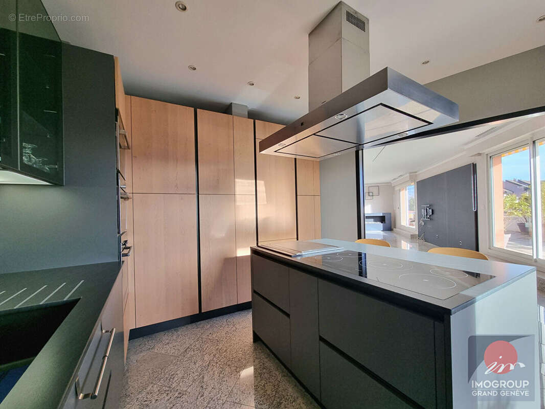 Appartement à AMBILLY