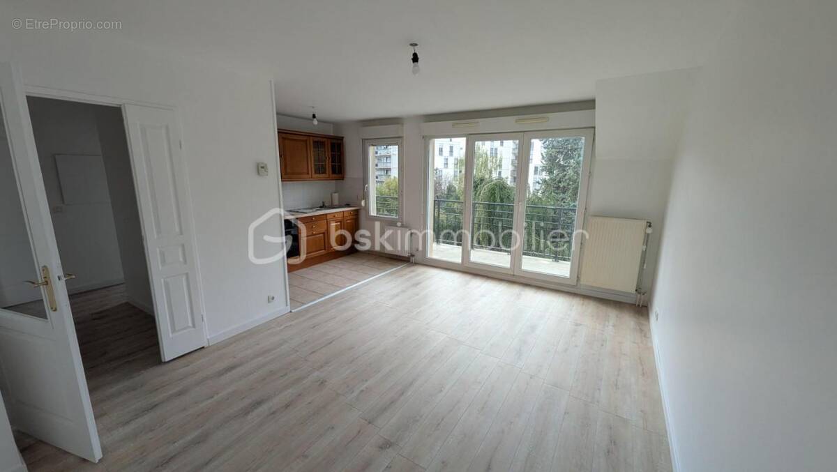 Appartement à TORCY