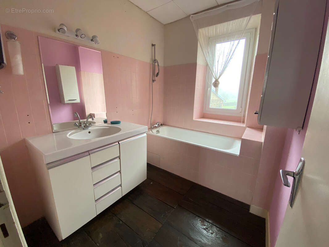 Appartement à JUILLAC