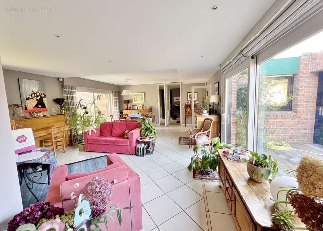 Maison à ENNETIERES-EN-WEPPES