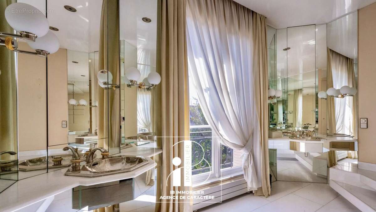 Maison à FONTAINEBLEAU