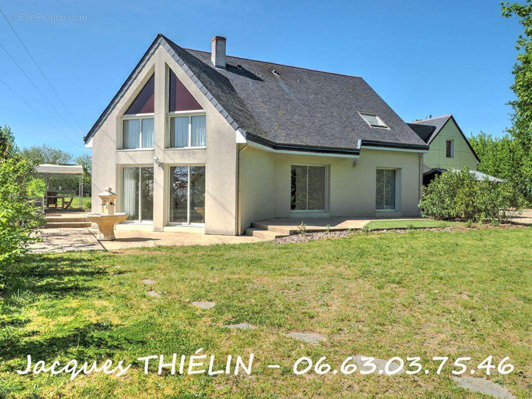 Maison à LONGUE-JUMELLES