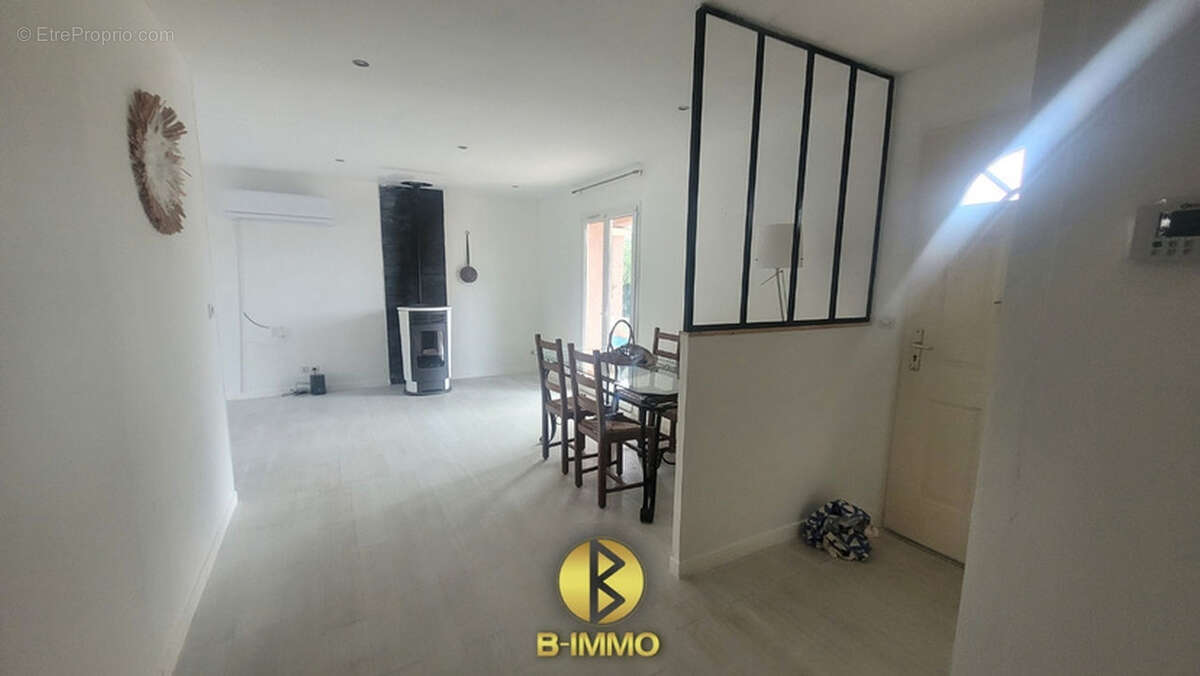 Maison à SAINT-MAURICE-L'EXIL