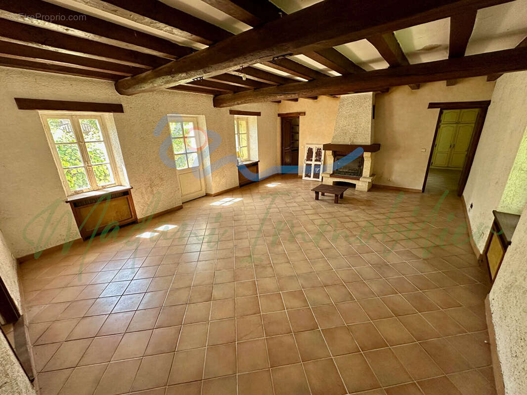 Maison à PERDREAUVILLE