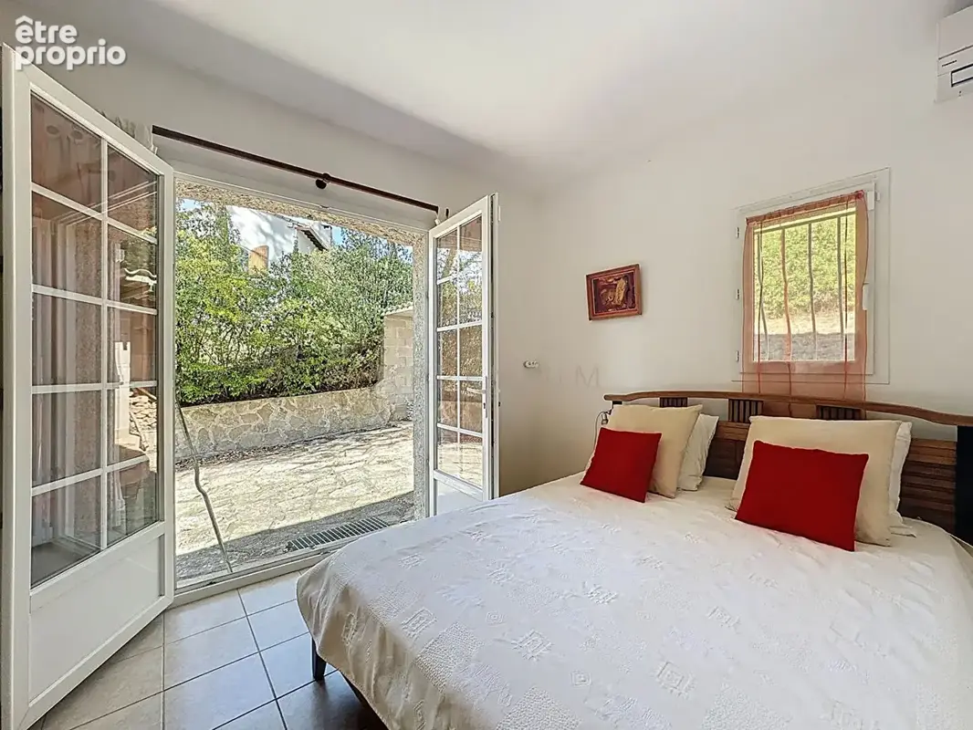 Maison familiale d'exception avec piscine et jardin paysager - photo 8