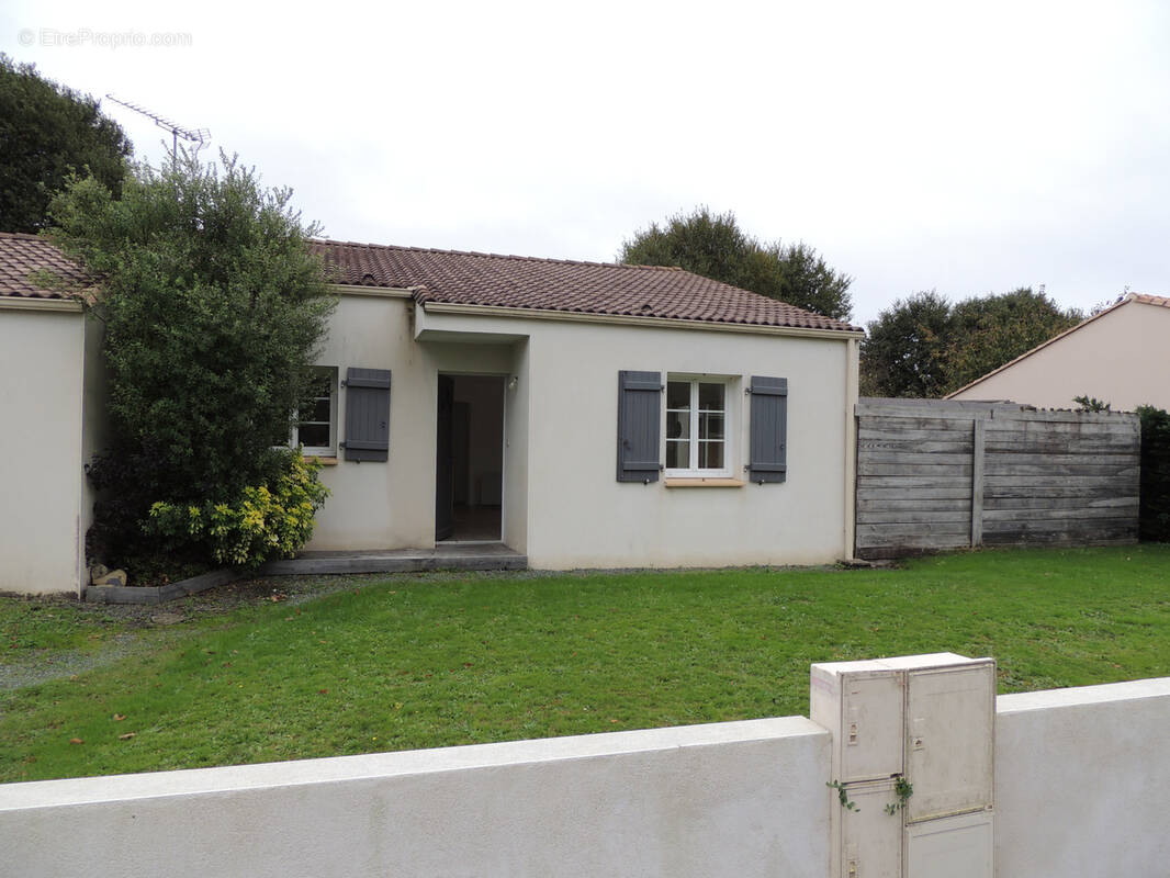 Maison à SAINTE-FLORENCE