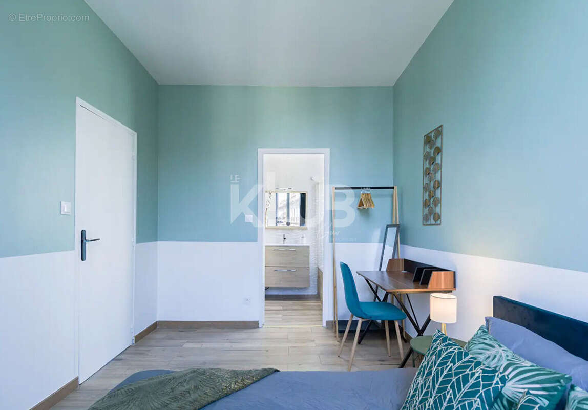 Appartement à MARSEILLE-1E