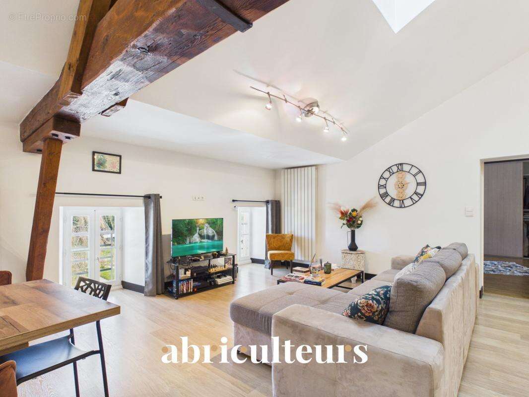 Appartement à SAINT-SAVINIEN