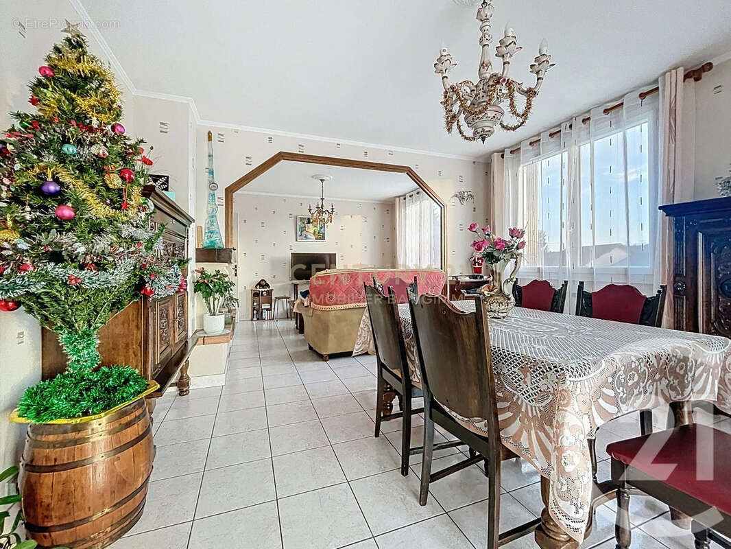 Maison à BOURGOIN-JALLIEU