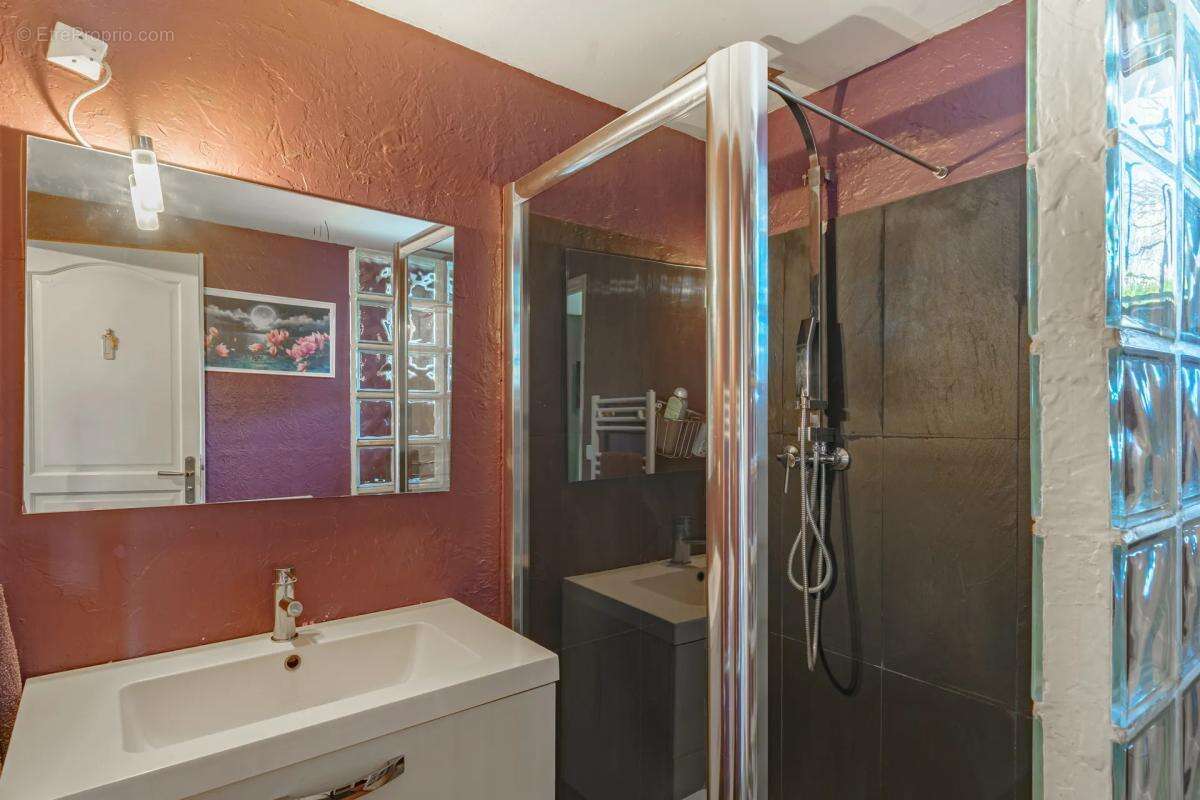 Maison à PELISSANNE