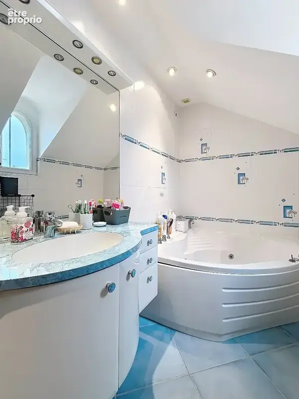 Maison 160 m² à Saint-Maur-Des-Fosses  - photo 11