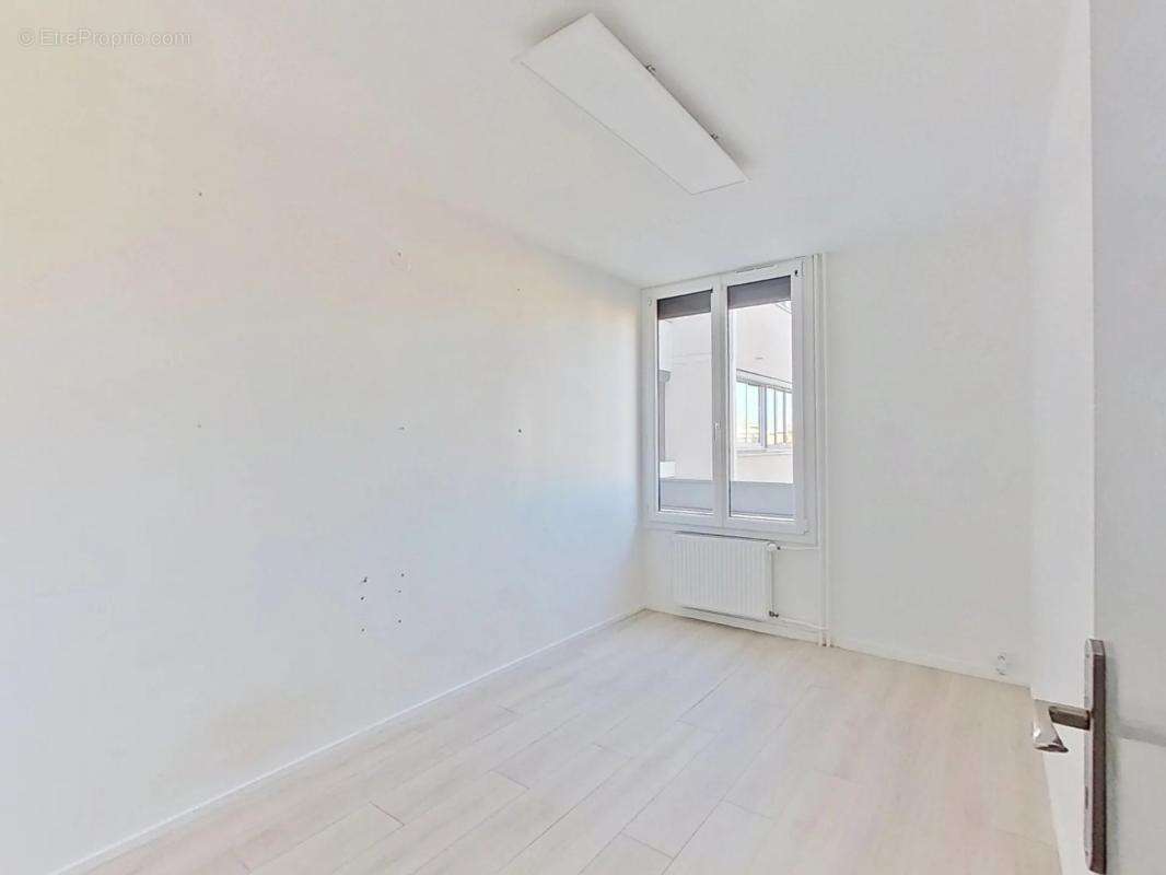 Appartement à RILLIEUX-LA-PAPE