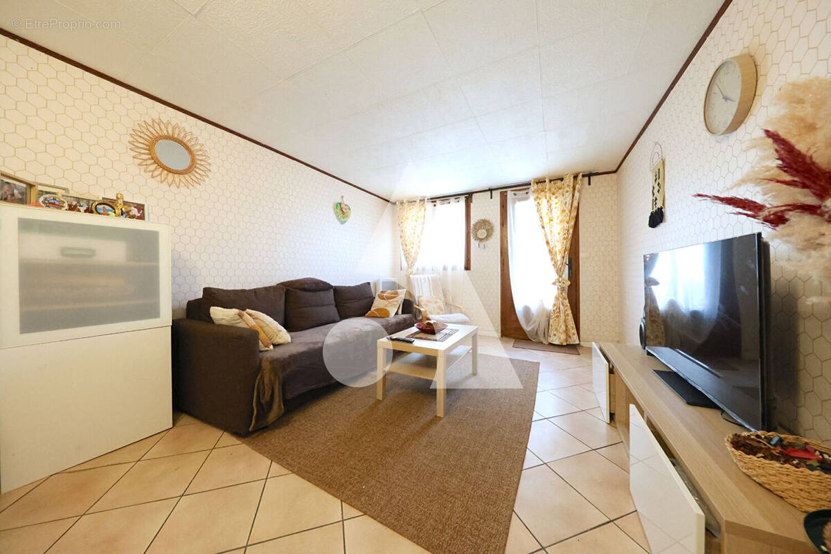 Maison à CORBEIL-ESSONNES