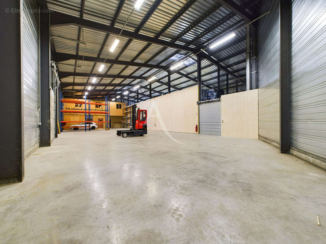 Commerce à LA BALME-DE-THUY