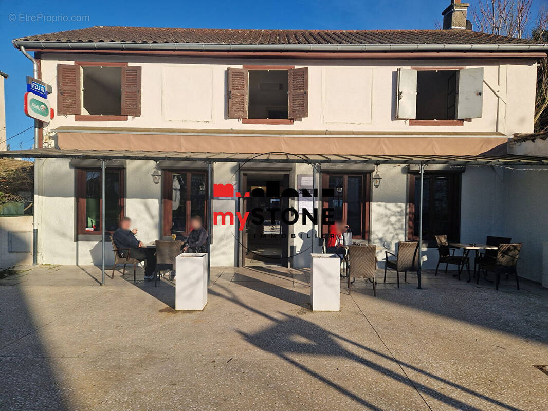 Commerce à SAINT-GEORGES-DE-RENEINS